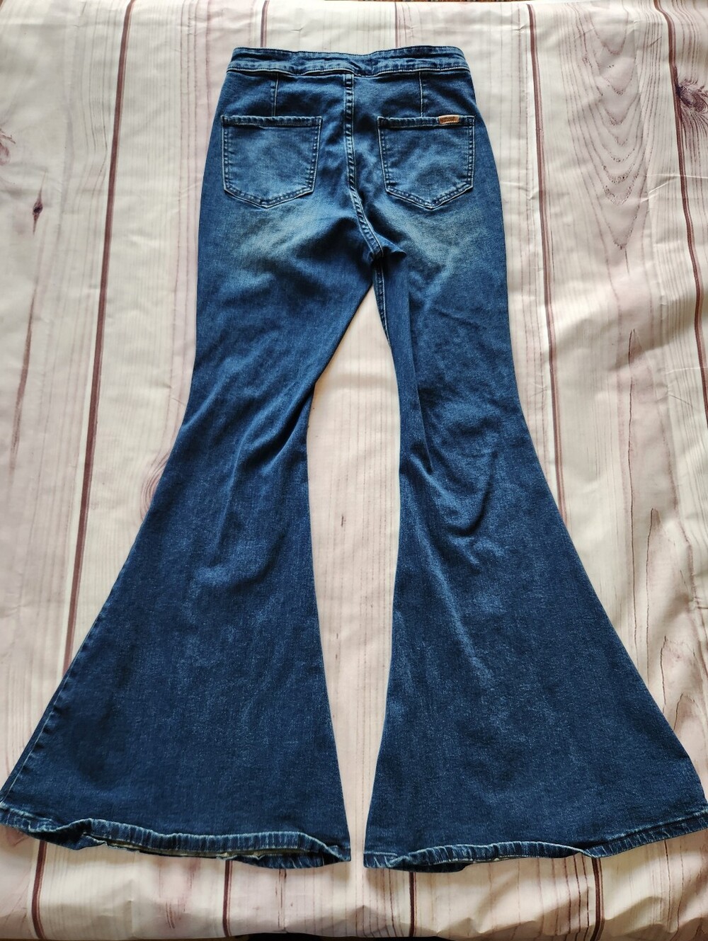 Rock & Roll Cowgirl "High Rise Bell Bottom Jean" Flare Blue | Women's Size 29 - Picture 9 of 15